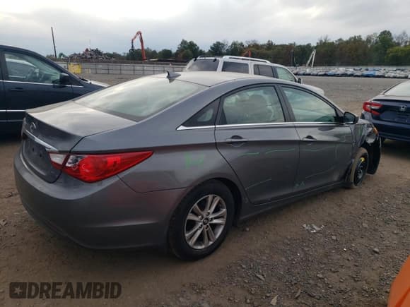 ✅ 2013 Hyundai Sonata GLS • VIN: 5NPEB4AC1DH662730 • Lot: 74552964. Listed on Copart with 79,563 mi. Free auction sales archive from the USA and detailed vehicle history report at DreamBid. Image 3.