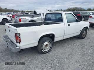 1996 Dodge Dakota z VIN 1B7FL26XXTS665546, wystawiony jako IAAI lot #41009915 z przebiegiem 84 332 mil mil oraz . Historia ofert i sprzedaży dostępna na DreamBid. Obrazek 4.