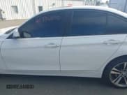 ✅ 2015 BMW 3 Series 320i xDrive • VIN: WBA3C3G55FNS75282 • Lot: 41336850. Wystawiony na IAAI z przebiegiem 120 856 mil. Bezpłatny archiwum sprzedaży aukcyjnych z USA i szczegółowy raport historii pojazdu na DreamBid. Zdjęcie 14.