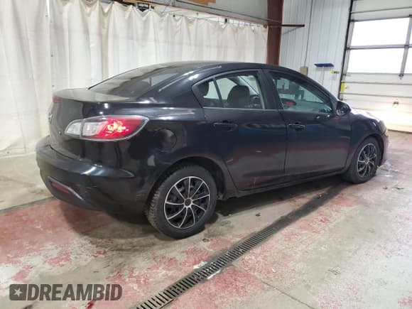 ✅ 2010 Mazda 3 i Touring • VIN: JM1BL1SG3A1301082 • Lot: 92856615. Listed on Copart with 114,879 mi. Free auction sales archive from the USA and detailed vehicle history report at DreamBid. Image 3.