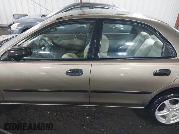 ✅ 1998 Mazda Protege DX • VIN: JM1BC141XW0200689 • Lot: 41540162. Listed on IAAI with 172,311 mi. Free auction sales archive from the USA and detailed vehicle history report at DreamBid. Image 14.