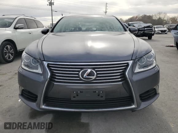 ✅ 2017 Lexus LS 460 • VIN: JTHCL5EF9H5028844 • Lot: 92299575. Listed on Copart with 85,312 mi. Free auction sales archive from the USA and detailed vehicle history report at DreamBid. Image 5.