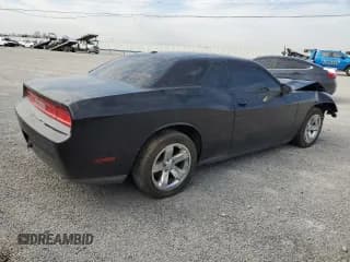 ✅ 2014 Dodge Challenger SXT Plus • VIN: 2C3CDYAG1EH302285 • Lot: 49085845. Wystawiony na Copart z przebiegiem 118 425 mil. Bezpłatny archiwum sprzedaży aukcyjnych z USA i szczegółowy raport historii pojazdu na DreamBid. Zdjęcie 3.