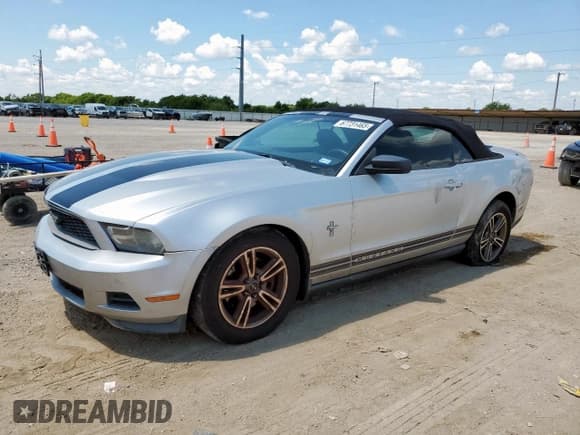 ✅ 2011 Ford Mustang V6 • VIN: 1ZVBP8EM9B5111079 • Lot: 67731465. Wystawiony na Copart z przebiegiem 152 178 mil. Bezpłatny archiwum sprzedaży aukcyjnych z USA i szczegółowy raport historii pojazdu na DreamBid. Zdjęcie 1.