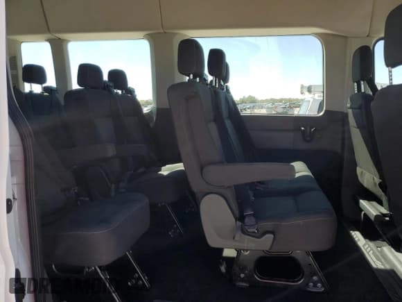 ✅ 2023 Ford Transit Passenger XL • VIN: 1FBAX2X88PKA80268 • Лот: 48070675. Опубликован ранее на Copart с пробегом 73 033 миль. Бесплатный доступ к архиву аукционных продаж из США и подробный отчёт об истории автомобиля на DreamBid. Изображение 11.