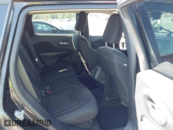 ✅ 2015 Jeep Cherokee Latitude • VIN: 1C4PJMCS7FW792394 • Lot: 43293785. Wystawiony na IAAI z przebiegiem 220 768 mil. Bezpłatny archiwum sprzedaży aukcyjnych z USA i szczegółowy raport historii pojazdu na DreamBid. Zdjęcie 8.