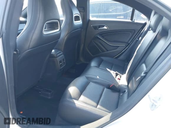 ✅ 2014 Mercedes-Benz CLA 250 • VIN: WDDSJ4GB2EN132763 • Lot: 43156578. Listed on IAAI with 161,075 mi. Free auction sales archive from the USA and detailed vehicle history report at DreamBid. Image 8.