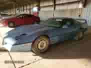 1987 Chevrolet Corvette z VIN 1G1YY2186H5114555, wystawiony jako Copart lot #80902234 z przebiegiem 161 493 mil mil oraz Czysty tytuł • Clean title. Historia ofert i sprzedaży dostępna na DreamBid. Obrazek 1.