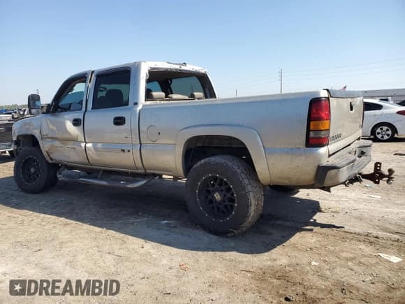 ✅ 2004 GMC Sierra 2500HD SLT • VIN: 1GTHK23274F260887 • Lot: 46898535. Wystawiony na Copart z przebiegiem Nie podano. Bezpłatny archiwum sprzedaży aukcyjnych z USA i szczegółowy raport historii pojazdu na DreamBid. Zdjęcie 2.
