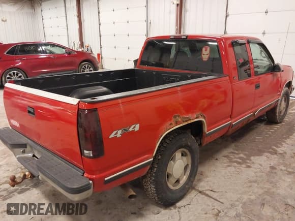 ✅ 1996 Chevrolet Silverado 1500 • VIN: 1GCEK19R9TE174096 • Lot: 43746619. Wystawiony na IAAI z przebiegiem 272 843 mil. Bezpłatny archiwum sprzedaży aukcyjnych z USA i szczegółowy raport historii pojazdu na DreamBid. Zdjęcie 4.