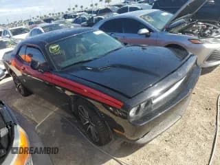 ✅ 2013 Dodge Challenger R/T Plus • VIN: 2C3CDYBT4DH612344 • Lot: 79023054. Wystawiony na Copart z przebiegiem Nie podano. Bezpłatny archiwum sprzedaży aukcyjnych z USA i szczegółowy raport historii pojazdu na DreamBid. Zdjęcie 4.