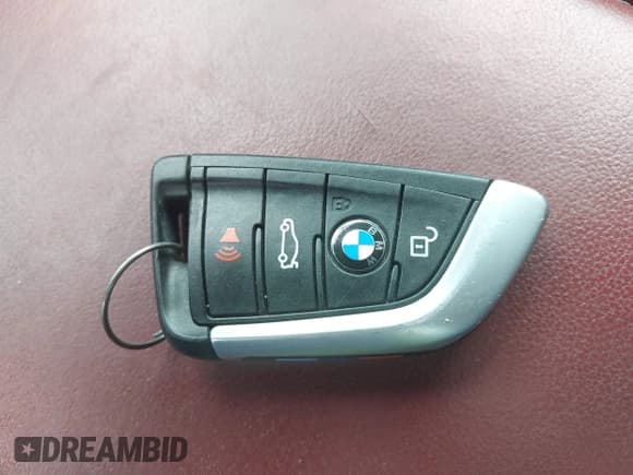 ✅ 2019 BMW X4 xDrive30i • VIN: 5UXUJ3C54KLG56356 • Lot: 42886678. Listed on IAAI with 103,875 mi. Free auction sales archive from the USA and detailed vehicle history report at DreamBid. Image 11.