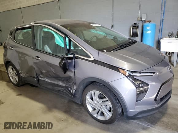 ✅ 2023 Chevrolet Bolt EV 1LT • VIN: 1G1FW6S08P4194751 • Lot: 69592084. Wystawiony na Copart z przebiegiem 26 676 mil. Bezpłatny archiwum sprzedaży aukcyjnych z USA i szczegółowy raport historii pojazdu na DreamBid. Zdjęcie 4.