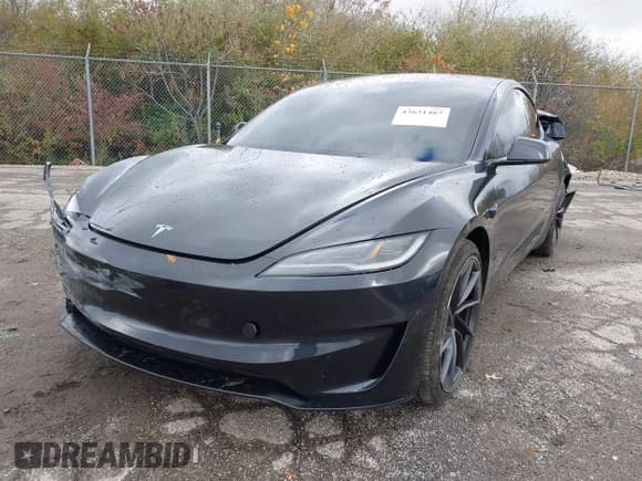 ✅ 2024 Tesla Model 3 Performance • VIN: 5YJ3E1ET4RF871702 • Lot: 43631487. Wystawiony na IAAI z przebiegiem 6 887 mil. Bezpłatny archiwum sprzedaży aukcyjnych z USA i szczegółowy raport historii pojazdu na DreamBid. Zdjęcie 21.