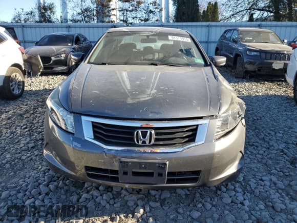 ✅ 2008 Honda Accord LX • VIN: 1HGCP263X8A020883 • Lot: 91171915. Wystawiony na Copart z przebiegiem 121 836 mil. Bezpłatny archiwum sprzedaży aukcyjnych z USA i szczegółowy raport historii pojazdu na DreamBid. Zdjęcie 5.