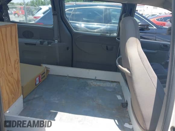 2001 Dodge Caravan SE с VIN 1B4GP243X1B252190, выставлен на аукционе IAAI как лот 42188322 с пробегом 142 821 миль миль и . История ставок и продаж доступна на DreamBid. Изображение 8.