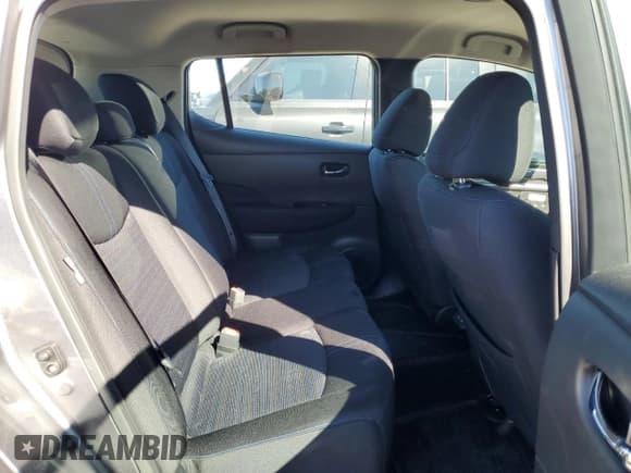 ✅ 2020 Nissan LEAF SV • VIN: 1N4AZ1CP4LC300383 • Лот: 82067055. Опубликован ранее на Copart с пробегом 56 266 миль. Бесплатный доступ к архиву аукционных продаж из США и подробный отчёт об истории автомобиля на DreamBid. Изображение 10.