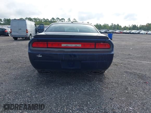 ✅ 2014 Dodge Challenger Rallye Redline • VIN: 2C3CDYAG2EH180147 • Lot: 42949411. Wystawiony na IAAI z przebiegiem 176 484 mil. Bezpłatny archiwum sprzedaży aukcyjnych z USA i szczegółowy raport historii pojazdu na DreamBid. Zdjęcie 16.