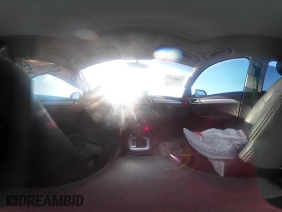 ✅ 2016 Audi Q3 Premium Plus • VIN: WA1BFCFS4GR000147 • Lot: 42689917. Wystawiony na IAAI z przebiegiem 83 429 mil. Bezpłatny archiwum sprzedaży aukcyjnych z USA i szczegółowy raport historii pojazdu na DreamBid. Zdjęcie 18.