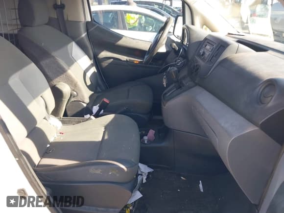 ✅ 2015 Nissan NV200 SV • VIN: 3N6CM0KN5FK703781 • Lot: 42535053. Listed on IAAI with 164,271 mi. Free auction sales archive from the USA and detailed vehicle history report at DreamBid. Image 5.