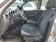 ✅ 2005 Chrysler PT Cruiser • VIN: 3C4FY48B35T569726 • Lot: 66520655. Wystawiony na Copart z przebiegiem 140 552 mil. Bezpłatny archiwum sprzedaży aukcyjnych z USA i szczegółowy raport historii pojazdu na DreamBid. Zdjęcie 7.