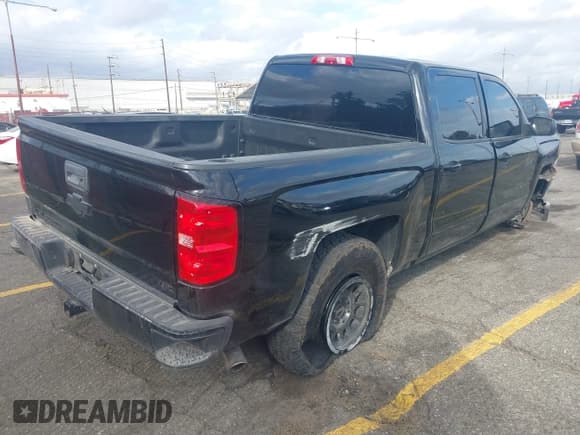 ✅ 2017 Chevrolet Silverado 1500 LT • VIN: 3GCPCREC4HG321513 • Лот: 43448269. Опубликован ранее на IAAI с пробегом 82 836 миль. Бесплатный доступ к архиву аукционных продаж из США и подробный отчёт об истории автомобиля на DreamBid. Изображение 4.