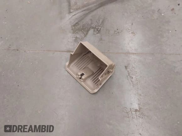 ✅ 1998 Toyota Sienna XLE • VIN: 4T3ZF13C3WU040420 • Lot: 43791859. Wystawiony na IAAI z przebiegiem Nie podano. Bezpłatny archiwum sprzedaży aukcyjnych z USA i szczegółowy raport historii pojazdu na DreamBid. Zdjęcie 12.