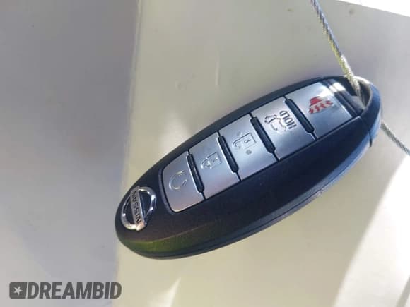 ✅ 2015 Nissan Pathfinder SV • VIN: 5N1AR2MNXFC709386 • Lot: 42010824. Listed on IAAI with 372,260 mi. Free auction sales archive from the USA and detailed vehicle history report at DreamBid. Image 11.