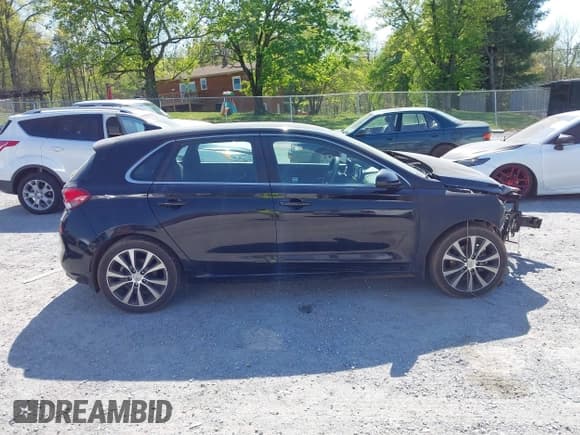 ✅ 2019 Hyundai Elantra • VIN: KMHH35LE4KU102259 • Lot: 42075775. Listed on IAAI with 75,830 mi. Free auction sales archive from the USA and detailed vehicle history report at DreamBid. Image 13.