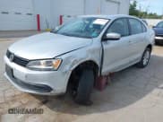 ✅ 2011 Volkswagen Jetta SE • VIN: 3VWDZ7AJ4BM302749 • Lot: 43187484. Wystawiony na IAAI z przebiegiem 199 629 mil. Bezpłatny archiwum sprzedaży aukcyjnych z USA i szczegółowy raport historii pojazdu na DreamBid. Zdjęcie 2.