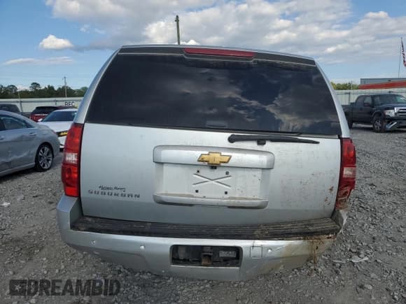 ✅ 2014 Chevrolet Suburban LT • VIN: 1GNSCJE03ER159779 • Lot: 72080684. Wystawiony na Copart z przebiegiem 283 207 mil. Bezpłatny archiwum sprzedaży aukcyjnych z USA i szczegółowy raport historii pojazdu na DreamBid. Zdjęcie 6.