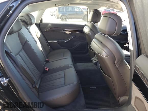 ✅ 2020 Audi A8 • VIN: WAU8EAF83LN010663 • Lot: 49933994. Wystawiony na Copart z przebiegiem 35 756 mil. Bezpłatny archiwum sprzedaży aukcyjnych z USA i szczegółowy raport historii pojazdu na DreamBid. Zdjęcie 10.