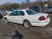 ✅ 2002 Lincoln Continental • VIN: 1LNHM97V42Y620508 • Лот: 42642755. Опубликован ранее на Copart с пробегом Не указан. Бесплатный доступ к архиву аукционных продаж из США и подробный отчёт об истории автомобиля на DreamBid. Изображение 2.