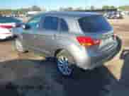 2013 Mitsubishi Outlander ES z VIN 4A4AR3AU3DE017955, wystawiony jako IAAI lot #43422506 z przebiegiem 153 214 mil mil oraz . Historia ofert i sprzedaży dostępna na DreamBid. Obrazek 3.