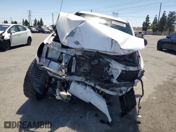✅ 2015 Toyota Tacoma PreRunner • VIN: 3TMKU4HN2FM046889 • Lot: 63442245. Listed on Copart with 114,391 mi. Free auction sales archive from the USA and detailed vehicle history report at DreamBid. Image 5.