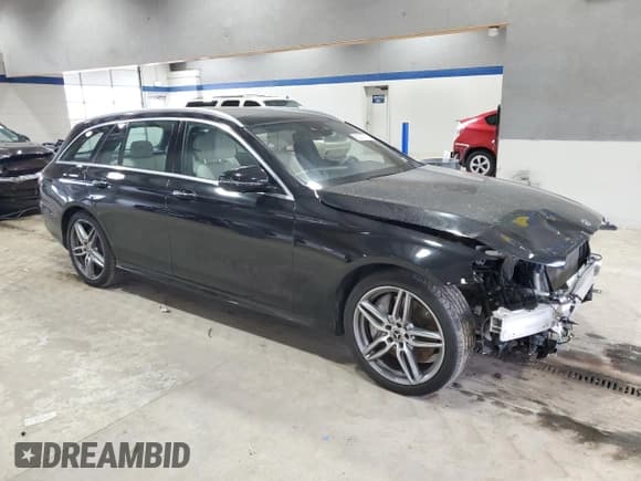 ✅ 2019 Mercedes-Benz E 450 • VIN: WDDZH6JB9KA532482 • Lot: 89017175. Listed on Copart with 57,875 mi. Free auction sales archive from the USA and detailed vehicle history report at DreamBid. Image 4.