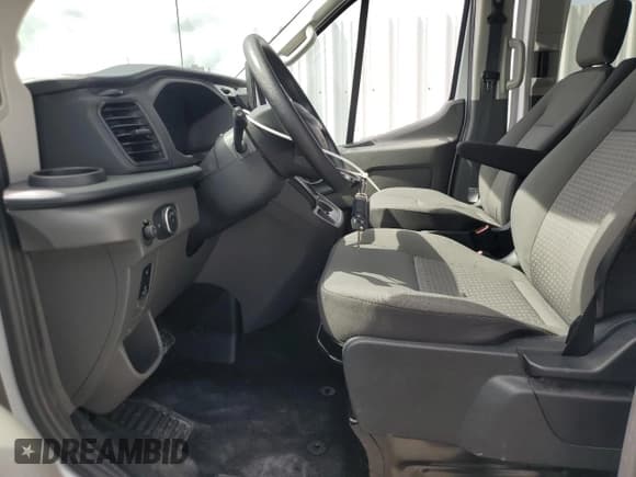 ✅ 2024 Ford Transit Passenger XL • VIN: 1FBAX2C85RKA36446 • Lot: 60238785. Wystawiony na Copart z przebiegiem 325 mil. Bezpłatny archiwum sprzedaży aukcyjnych z USA i szczegółowy raport historii pojazdu na DreamBid. Zdjęcie 7.