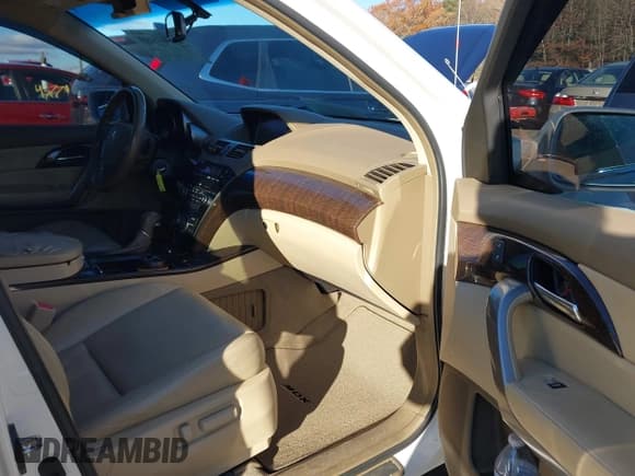 ✅ 2010 Acura MDX Technology • VIN: 2HNYD2H69AH500841 • Lot: 43767359. Wystawiony na IAAI z przebiegiem 189 883 mil. Bezpłatny archiwum sprzedaży aukcyjnych z USA i szczegółowy raport historii pojazdu na DreamBid. Zdjęcie 5.