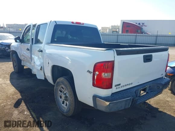 ✅ 2010 Chevrolet Silverado 1500 LS • VIN: 3GCRCREA7AG264172 • Lot: 43559823. Listed on IAAI with 176,031 mi. Free auction sales archive from the USA and detailed vehicle history report at DreamBid. Image 3.