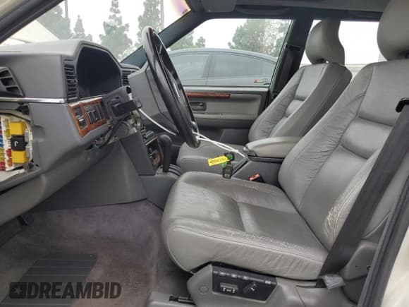 ✅ 1996 Volvo 960 • VIN: YV1KS9606T1089158 • Lot: 84606375. Listed on Copart with 103,197 mi. Free auction sales archive from the USA and detailed vehicle history report at DreamBid. Image 7.