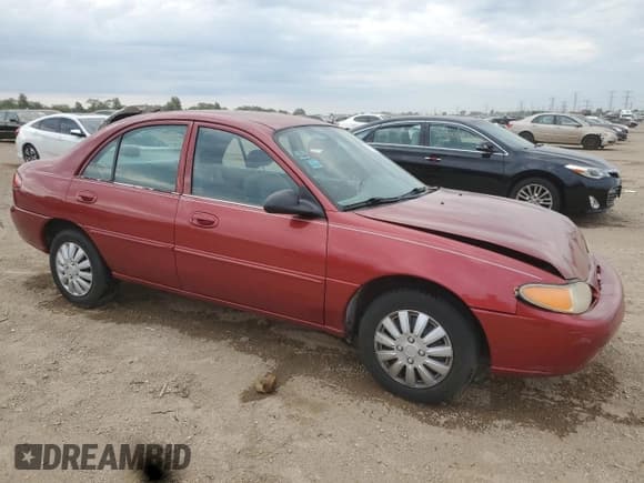 ✅ 1999 Ford Escort SE • VIN: 1FAFP13P1XW117006 • Lot: 71213135. Wystawiony na Copart z przebiegiem 105 883 mil. Bezpłatny archiwum sprzedaży aukcyjnych z USA i szczegółowy raport historii pojazdu na DreamBid. Zdjęcie 4.