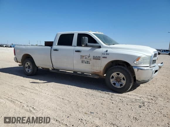 ✅ 2014 Ram 2500 Tradesman • VIN: 3C6UR5HJ1EG186160 • Lot: 49997895. Listed on Copart with 136,195 mi. Free auction sales archive from the USA and detailed vehicle history report at DreamBid. Image 4.