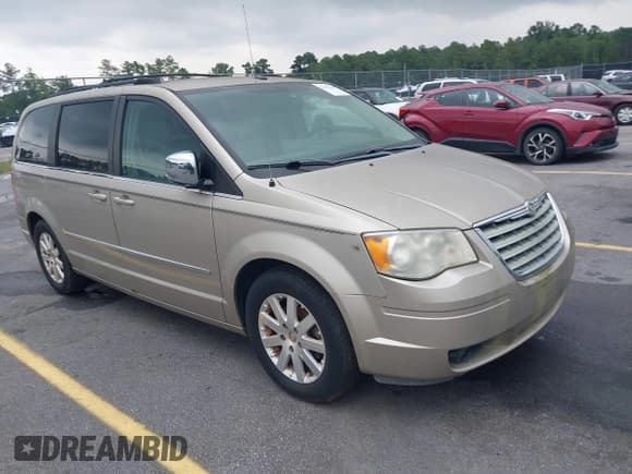 ✅ 2009 Chrysler Town & Country Touring • VIN: 2A8HR54X29R607462 • Lot: 42929545. Wystawiony na IAAI z przebiegiem 86 997 mil. Bezpłatny archiwum sprzedaży aukcyjnych z USA i szczegółowy raport historii pojazdu na DreamBid. Zdjęcie 1.