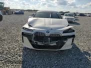✅ 2024 BMW 7 Series 740i xDrive • VIN: WBA33EH02RCS76226 • Лот: 82684985. Опубликован ранее на Copart с пробегом 22 696 миль. Бесплатный доступ к архиву аукционных продаж из США и подробный отчёт об истории автомобиля на DreamBid. Изображение 13.