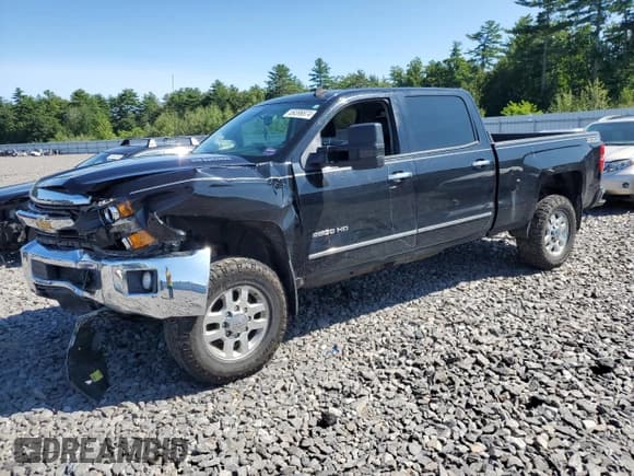 ✅ 2015 Chevrolet Silverado 2500HD LTZ • VIN: 1GC1KWE83FF179043 • Lot: 69396874. Wystawiony na Copart z przebiegiem Nie podano. Bezpłatny archiwum sprzedaży aukcyjnych z USA i szczegółowy raport historii pojazdu na DreamBid. Zdjęcie 1.