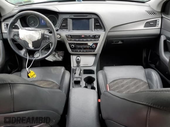 ✅ 2016 Hyundai Sonata Sport • VIN: 5NPE34AF8GH367023 • Lot: 36230183. Listed on Copart with 68,079 mi. Free auction sales archive from the USA and detailed vehicle history report at DreamBid. Image 8.