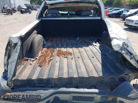 ✅ 2005 Chevrolet Silverado 1500 LS • VIN: 1GCEC19Z35Z286854 • Лот: 43374287. Опубликован ранее на IAAI с пробегом Не указан. Бесплатный доступ к архиву аукционных продаж из США и подробный отчёт об истории автомобиля на DreamBid. Изображение 18.