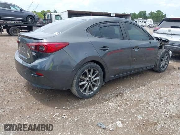 ✅ 2014 Mazda 3 i SV • VIN: JM1BM1T76E1124092 • Lot: 42845186. Wystawiony na IAAI z przebiegiem 140 300 mil. Bezpłatny archiwum sprzedaży aukcyjnych z USA i szczegółowy raport historii pojazdu na DreamBid. Zdjęcie 4.