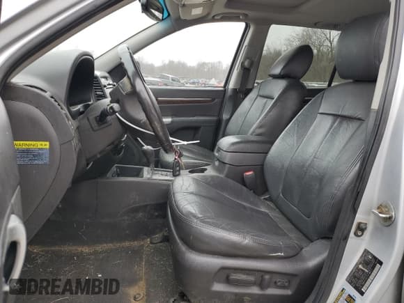 ✅ 2010 Hyundai Santa Fe Limited • VIN: 5NMSKDAG3AH383424 • Lot: 79738844. Listed on Copart with 174,729 mi. Free auction sales archive from the USA and detailed vehicle history report at DreamBid. Image 7.