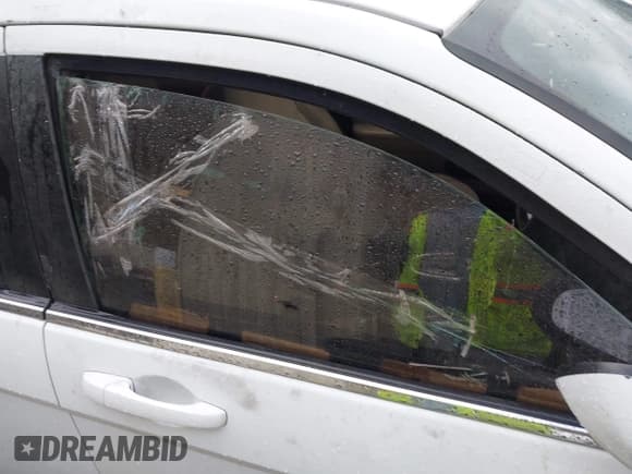 ✅ 2012 Chrysler 200 Touring • VIN: 1C3CCBBB1CN240698 • Lot: 43658210. Listed on IAAI with 173,092 mi. Free auction sales archive from the USA and detailed vehicle history report at DreamBid. Image 16.